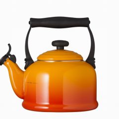 Le Creuset Traditional Kettle Volcanic