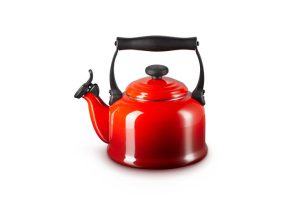 Le Creuset Traditional Kettle Cerise